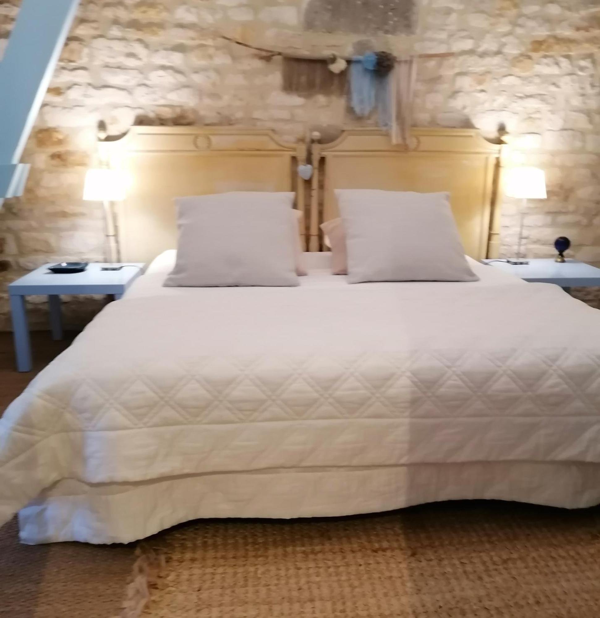La Malposte Bed and Breakfast Reviers Εξωτερικό φωτογραφία